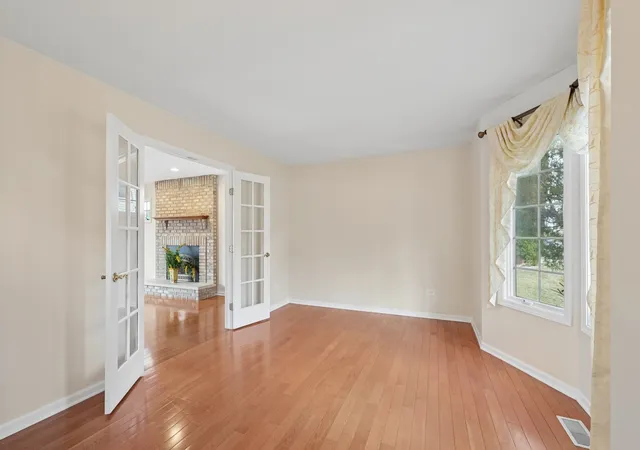 4th image of 18036 Crystal Ln, Lansing, IL 60438 | MLS# 12686404