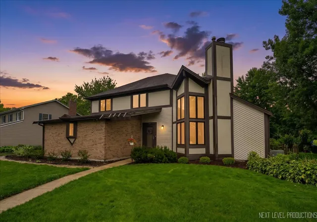 2nd image of 942 Montgomery Ct, Naperville, IL 60540 | MLS# 12686414
