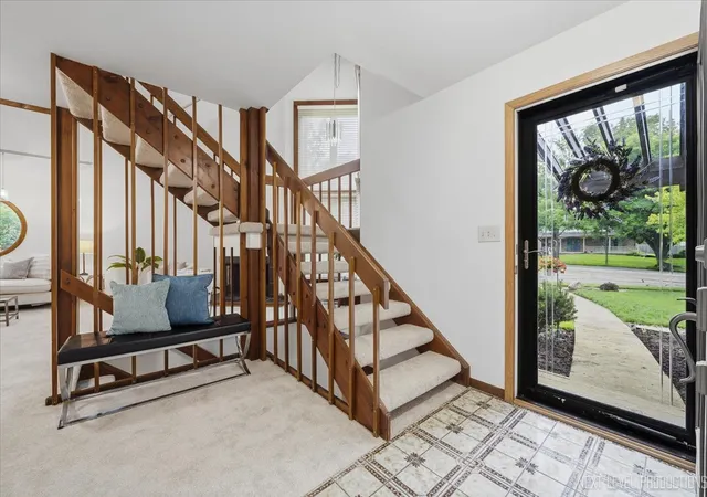 3rd image of 942 Montgomery Ct, Naperville, IL 60540 | MLS# 12686414