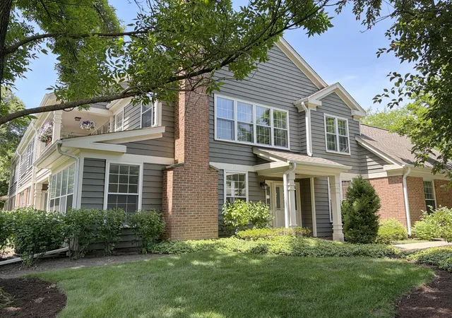 Homes for sale in Glenview, IL | 112 Harvard Ct, Glenview, IL 60025 | MLS# 12686441