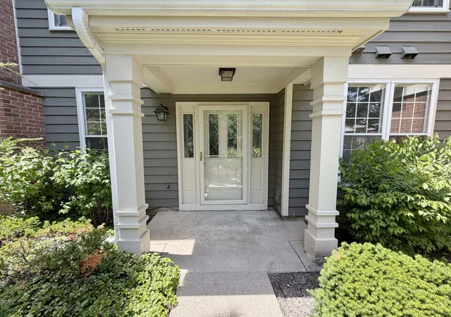 Homes for sale in Glenview, IL | 112 Harvard Ct, Glenview, IL 60025 | MLS# 12686441