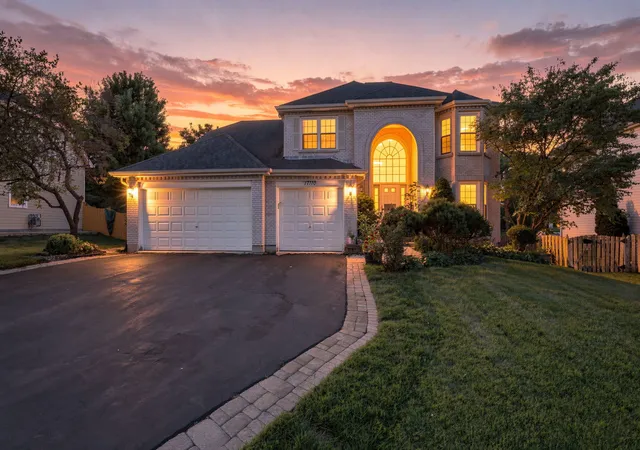 Photo 1 of Single family home for sale at 17110 Arbor Crk Dr, Plainfield, IL 60586 | MLS# 12686472 | Listing updated on 2026-09-07