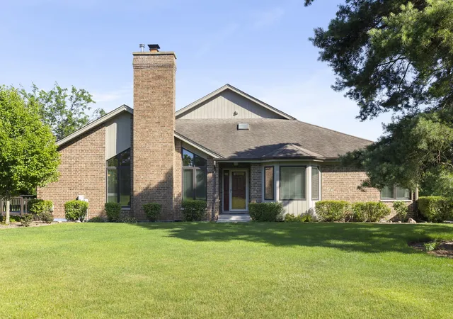 2nd image of 10536 Brookridge Ct, Frankfort, IL 60423 | MLS# 12686481