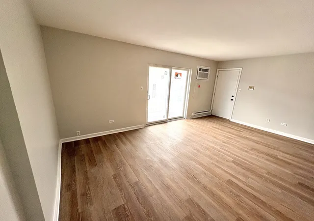 Listing Photo 5 - Condo for sale in building located at 454 E Spruce Dr, Palatine, IL 60074 - Unit #2B