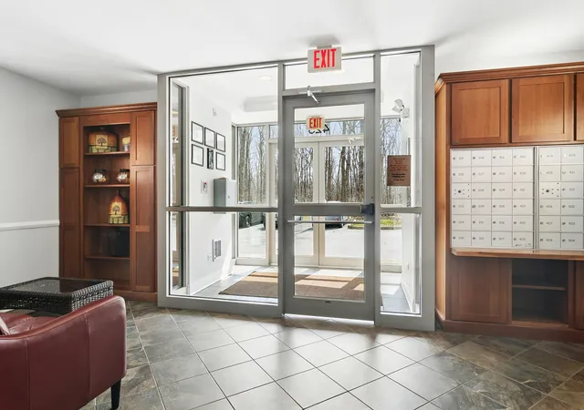 Homes for sale in Vernon Hills, IL | 425 Benjamin Dr #202, Vernon Hills, IL 60061 | MLS# 12686518