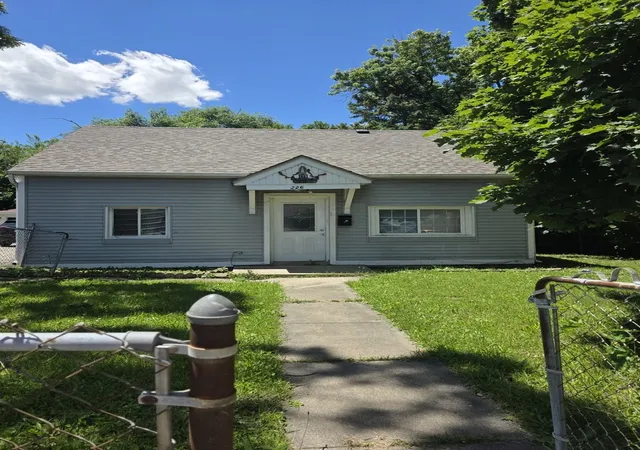 Homes for sale in Aurora, IL | 226 N Farnsworth Ave, Aurora, IL 60505 | MLS# 12686558