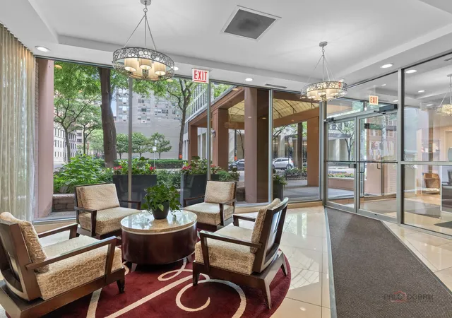 Homes for sale in Chicago, IL | 247 E Chestnut St, Chicago, IL 60611