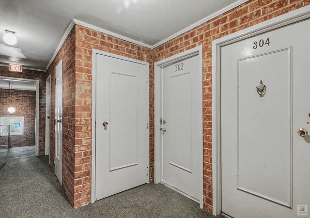 Homes for sale in Oak Park, IL | 727 S Maple Ave, Oak Park, IL 60304