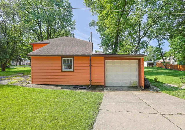 Photo 3 of Single family home for sale at 1400 Marion St, Schaumburg, IL 60193 | MLS# 12686601 | Listing updated on 2026-09-19