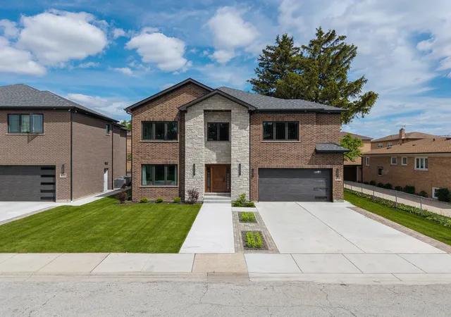 Homes for sale in Norridge, IL | 8348 W Farragut Ave, Norridge, IL 60706 | MLS# 12686615