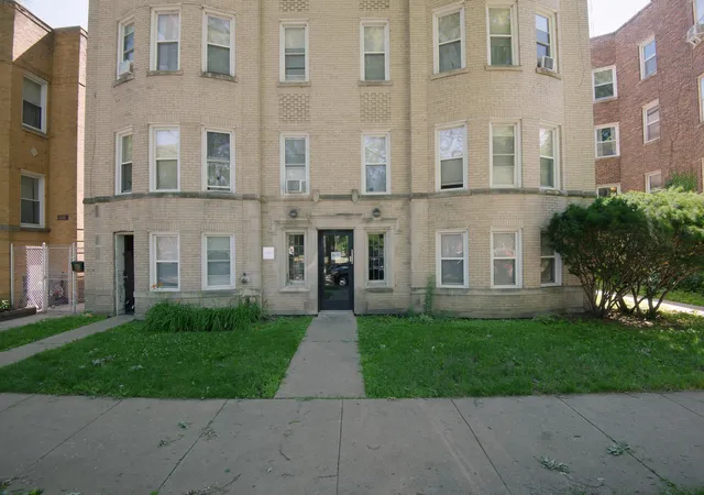 Homes for sale in Chicago, IL | 6049 N Talman Ave #GD-A, Chicago, IL 60659 | MLS# 12686658