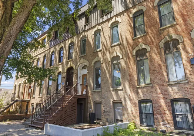 Homes for sale in Chicago, IL | 2422 N Seminary Ave, Chicago, IL 60614 | MLS# 12686705