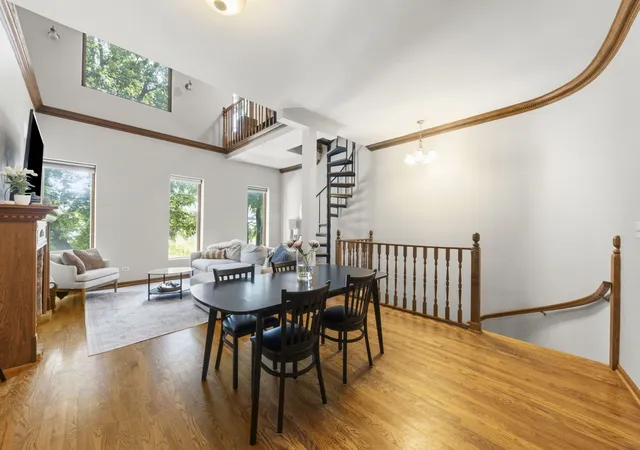Homes for sale in Chicago, IL | 2422 N Seminary Ave, Chicago, IL 60614 | MLS# 12686705
