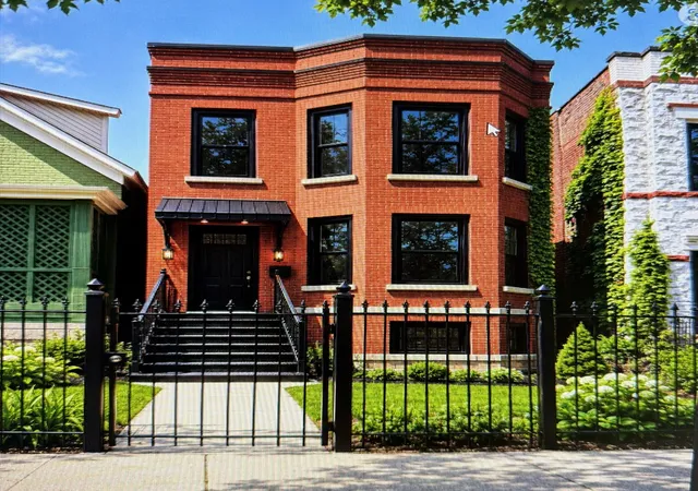 Homes for sale in Chicago, IL | 440 N Hamlin Ave, Chicago, IL 60624 | MLS# 12686743