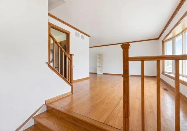 3rd image of 762 Oakwood Dr, Westmont, IL 60559 | MLS# 12686752