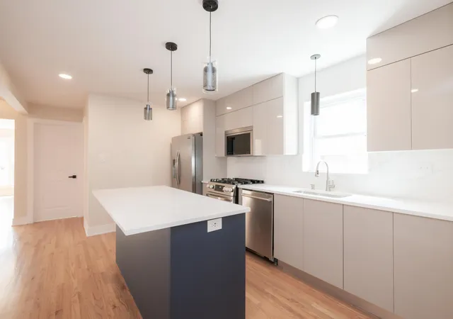 4th image of 8728 S King Dr, Chicago, IL 60637 | MLS# 12686755
