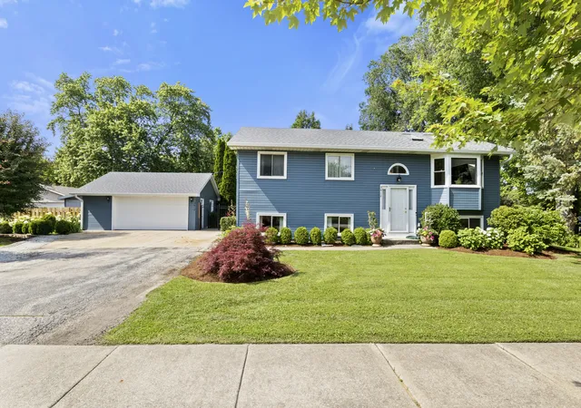 2nd image of 3412 Crescent Ave, Gurnee, IL 60031 | MLS# 12686760