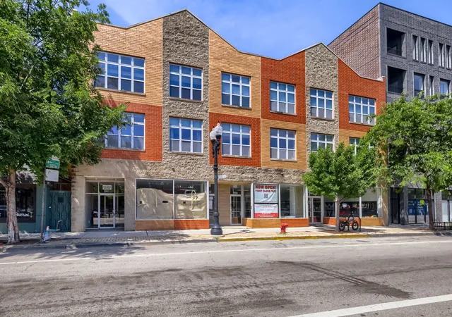 Homes for sale in Chicago, IL | 1962 W Lawrence Ave #204, Chicago, IL 60640 | MLS# 12686770