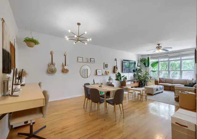 Homes for sale in Chicago, IL | 1962 W Lawrence Ave, Chicago, IL 60640