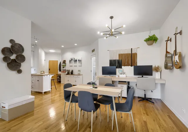 Homes for sale in Chicago, IL | 1962 W Lawrence Ave, Chicago, IL 60640