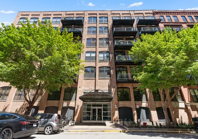 Homes for sale in Chicago, IL | 520 W Huron St #620, Chicago, IL 60654 | MLS# 12686789