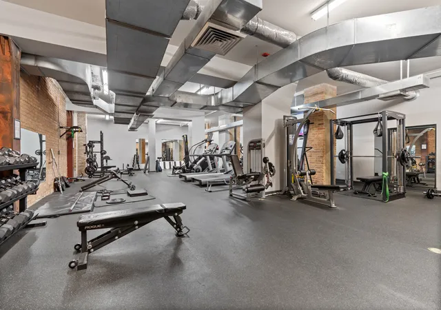 Homes for sale in Chicago, IL | 520 W Huron Street, Chicago, IL 60654 | Houzeo