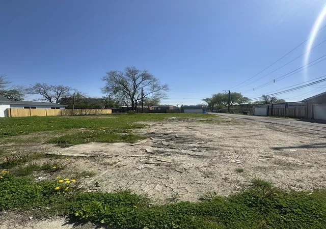 2nd image of 3347 W Iowa St, Chicago, IL 60651 | MLS# 12686790