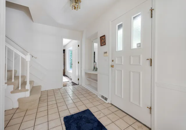 Photo 3 of Single family home for sale at 34w398 Country Clb Rd, Wayne, IL 60184 | MLS# 12686805 | Listing updated on 2026-08-13