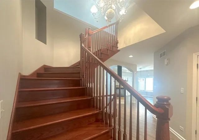 5th image of 670 Leslie Ct, Carol Stream, IL 60188 | MLS# 12686816