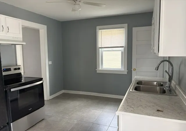 3rd image of 1122 17Th St, Rockford, IL 61104 | MLS# 12686819