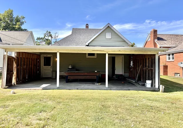 4th image of 612 W Monroe St W, Herrin, IL 62948 | MLS# 12686856