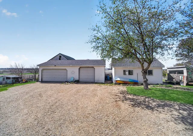 Homes for sale in Durand, IL | 13730 Center Rd, Durand, IL 61024 | MLS# 12686861
