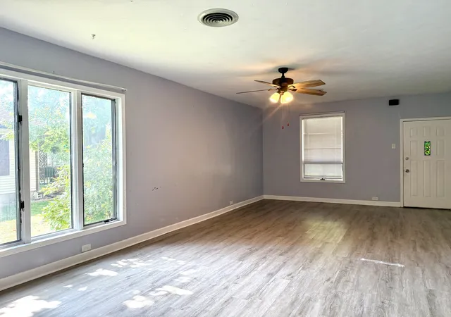 3rd image of 806 E Boulevard St, Marion, IL 62959 | MLS# 12686862