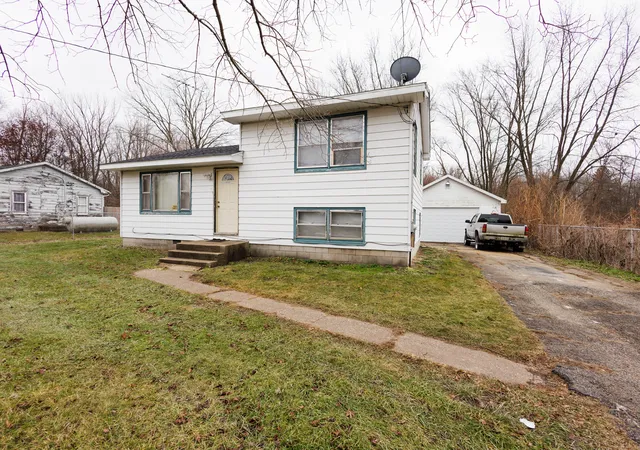 2nd image of 12878 E 2310s Rd, Pembroke Township, IL 60958 | MLS# 12686888