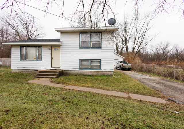 5th image of 12878 E 2310s Rd, Pembroke Township, IL 60958 | MLS# 12686888