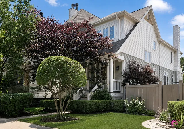 Homes for sale in Chicago, IL | 3434 N Marshfield Ave, Chicago, IL 60657 | MLS# 12686898
