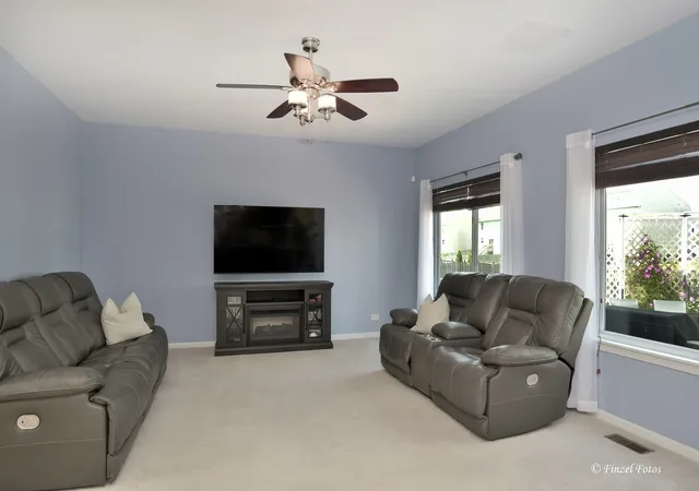 Homes for sale in Yorkville, IL | 3283 Pinewood Dr, Yorkville, IL 60560 | MLS# 12686924