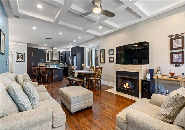 4th image of 2455 W Walton St #1, Chicago, IL 60622 | MLS# 12686930