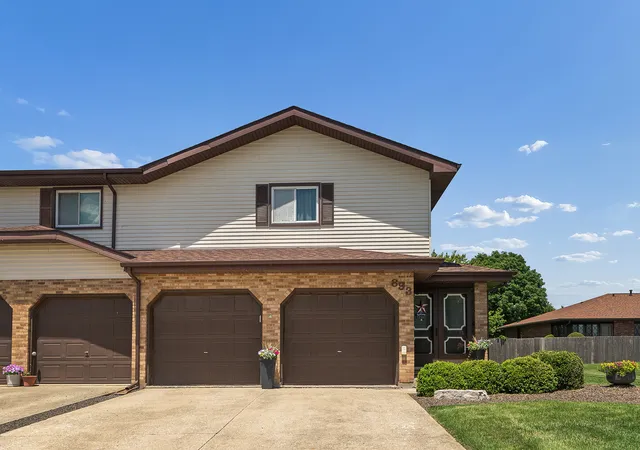Homes for sale in New Lenox, IL | 893 Meadow Ridge Ln #0, New Lenox, IL 60451 | MLS# 12686974