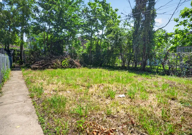 22nd image of 7931 S Muskegon Ave, Chicago, IL 60617 | MLS# 12686980