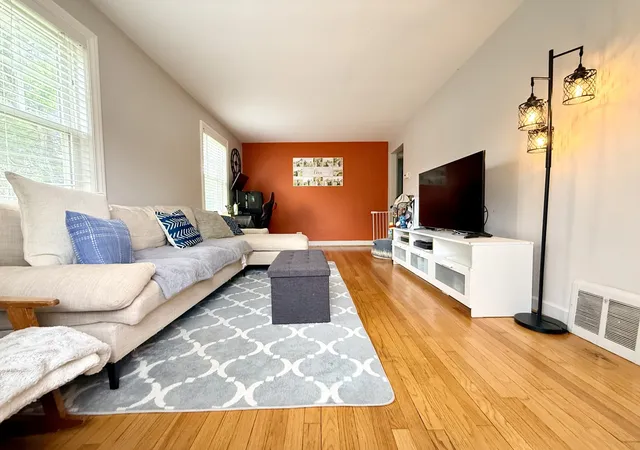 2nd image of 416 N Main St, Mount Prospect, IL 60056 | MLS# 12687022