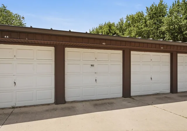 Homes for sale in Joliet, IL | 3111 Ingalls Avenue, Joliet, IL 60435 | Houzeo
