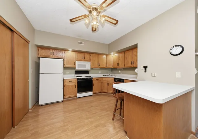 Homes for sale in Joliet, IL | 3111 Ingalls Ave #1C, Joliet, IL 60435 | MLS# 12687051