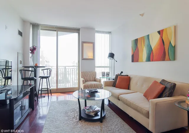 2nd image of 645 N Kingsbury St #2205, Chicago, IL 60610 | MLS# 12687105