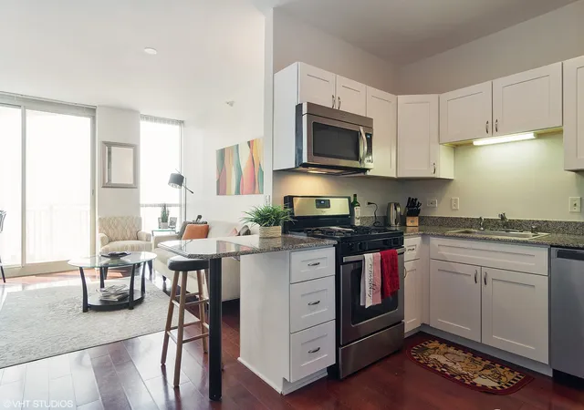 5th image of 645 N Kingsbury St #2205, Chicago, IL 60610 | MLS# 12687105