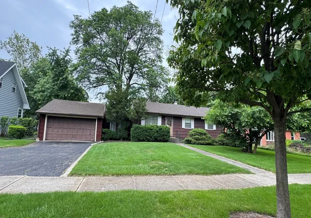 Homes for sale in Wheaton, IL | 814 E Illinois St, Wheaton, IL 60187 | MLS# 12687109