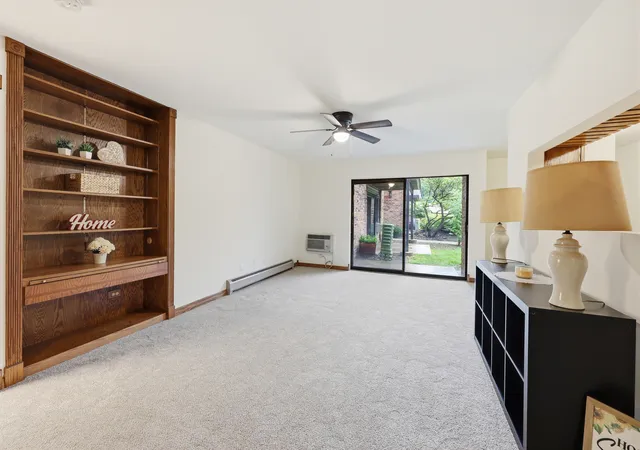 Homes for sale in Schaumburg, IL | 1806 Hemlock Pl, Schaumburg, IL 60173