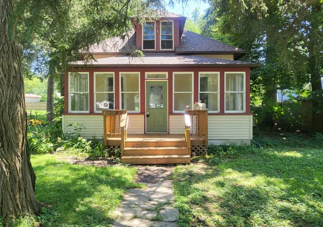1st image of 103 Center St, Fox River Grove, IL 60021 | MLS# 12687137