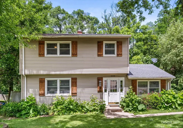 Photo 1 of Single family home for sale at 1108 Edwards Ave, Saint Charles, IL 60174 | MLS# 12687144 | Listing updated on 2026-08-13
