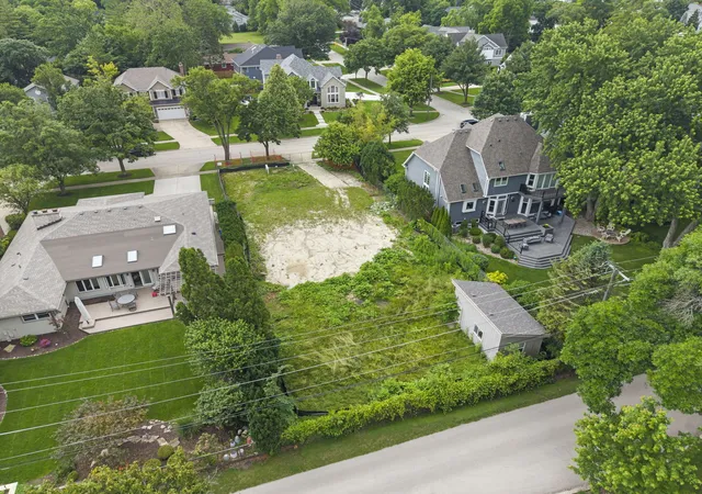 3rd image of 938 Waverly Rd, Glen Ellyn, IL 60137 | MLS# 12687161